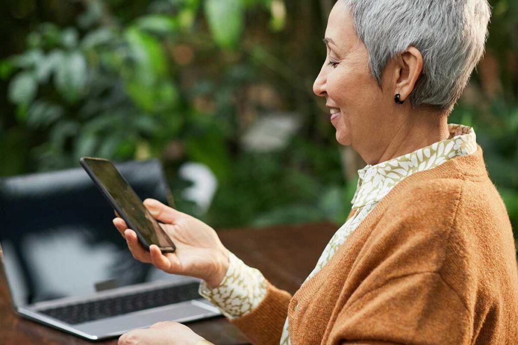 Digital Healthcare for Seniors: Top Tools and Tips